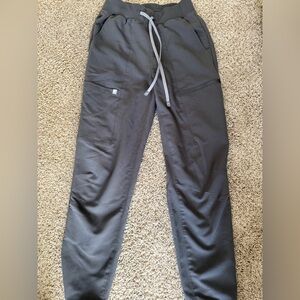 Fabletics Woman’s Charcoal Jogger Scrub Pants